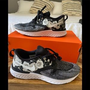 Nike odyssey react flyknit 2